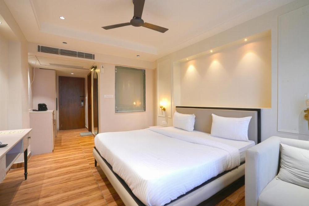 Premier City View Room