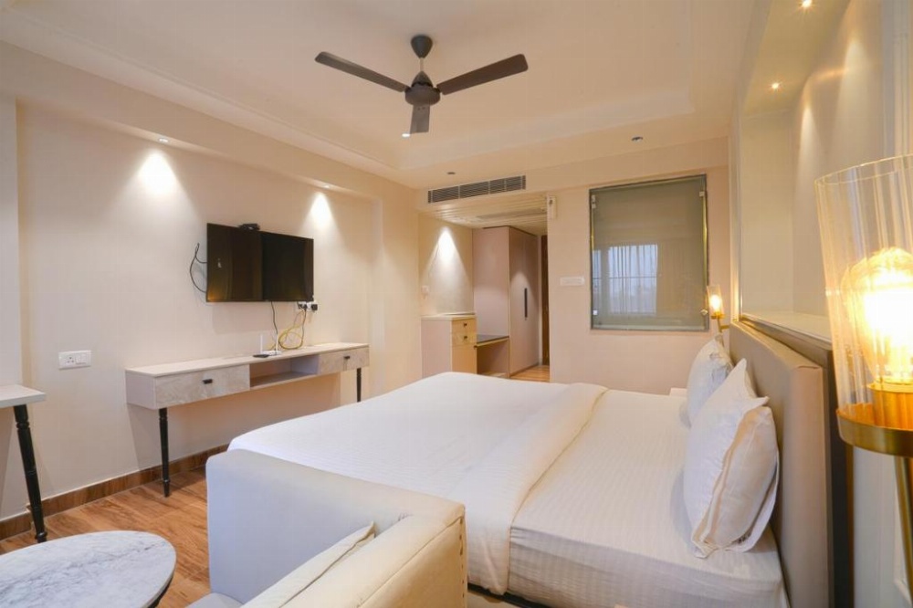 Room image 3